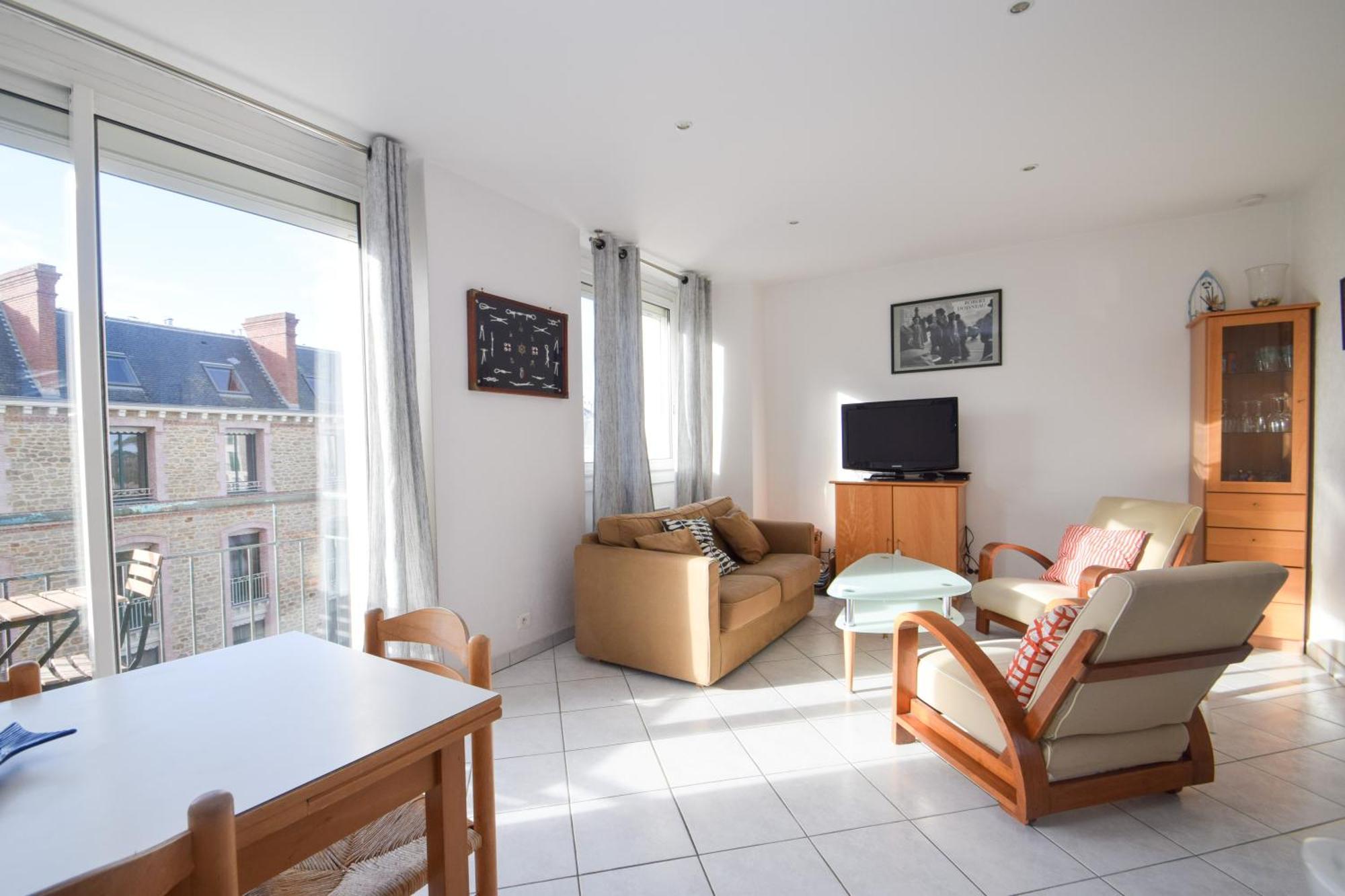 Appt 2 Pieces Confort 3 Pers Au Pied De La Plage Vacances Sans Voiture Dinard Luaran gambar