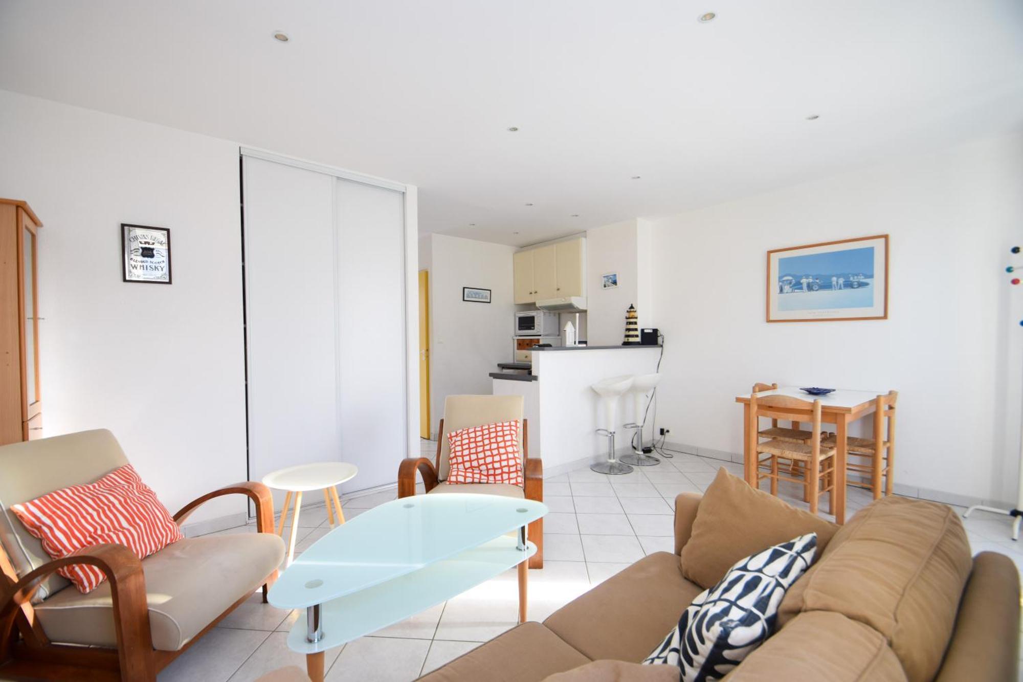 Appt 2 Pieces Confort 3 Pers Au Pied De La Plage Vacances Sans Voiture Dinard Luaran gambar