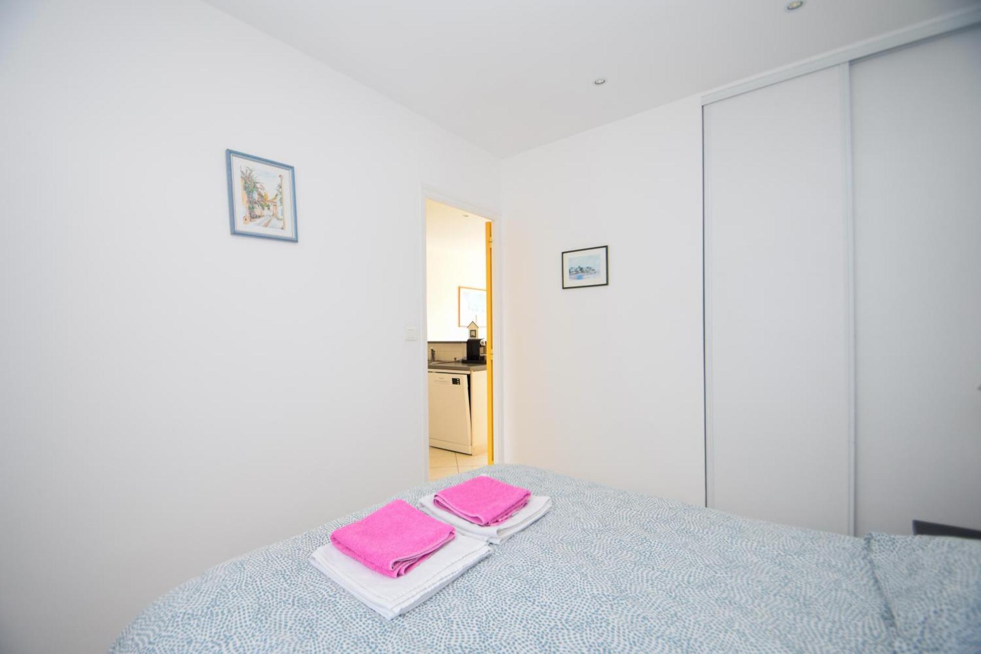 Appt 2 Pieces Confort 3 Pers Au Pied De La Plage Vacances Sans Voiture Dinard Luaran gambar